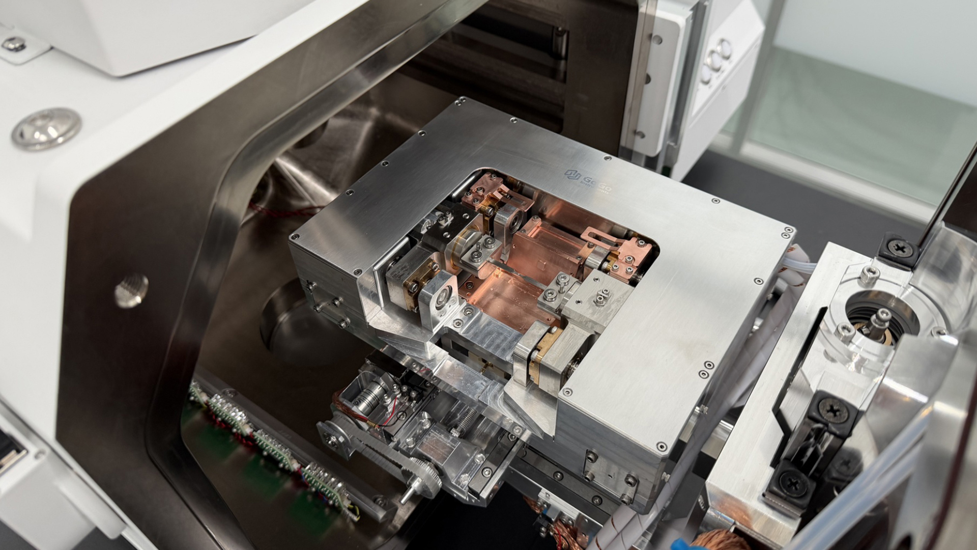 开云手机在线官方网站5000N拉伸台适配国仪量子扫描电镜5000X