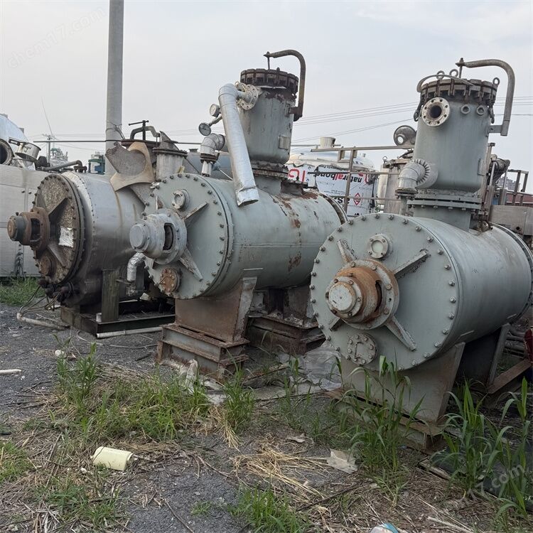 二手真空耙式干燥機(jī) 低溫?zé)崦粜晕锪虾娓蓹C(jī)