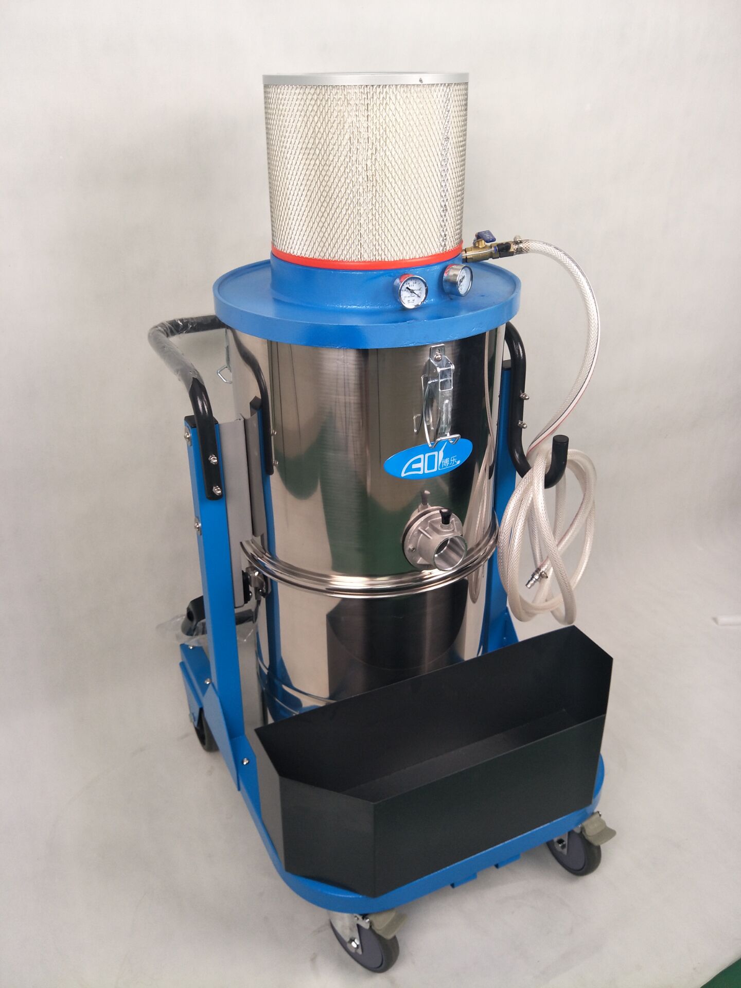 氣動吸塵器好，還是220V,380V工業吸塵器好，博樂15年經驗教你。