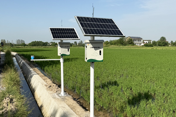 土壤墑情監(jiān)測(cè)系統(tǒng)把控大棚土壤水分的動(dòng)態(tài)