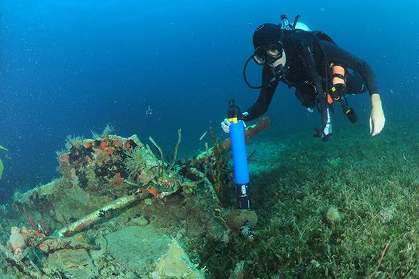海洋環境下多參數水質監測儀布放實操要點