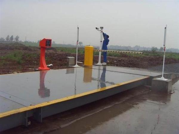 <strong>大型电子地磅秤</strong> (1).jpg 大型电子地磅秤